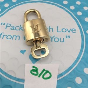 Louis Vuitton Accessories - Louis Vuitton Lock and key set 310 Louis Vuitton Accessories - Louis Vuitton Lock and key set 310